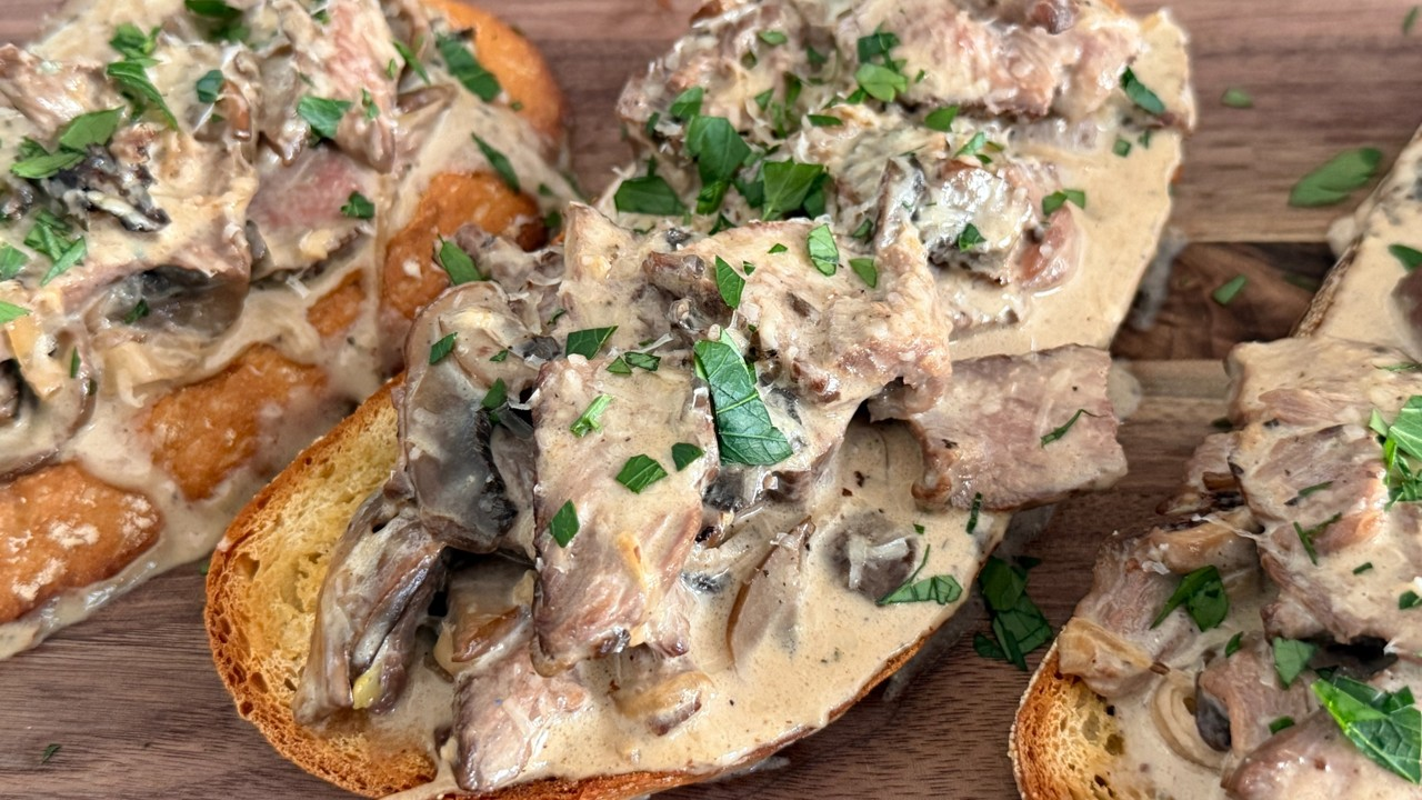 Beef Tip Crostini Recipe(Easy Elegant Appetizer for Parties & Holidays)